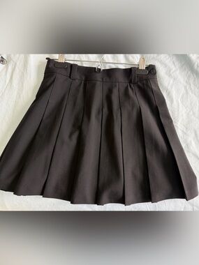 Aritzia Black Pleated Mini Skirt